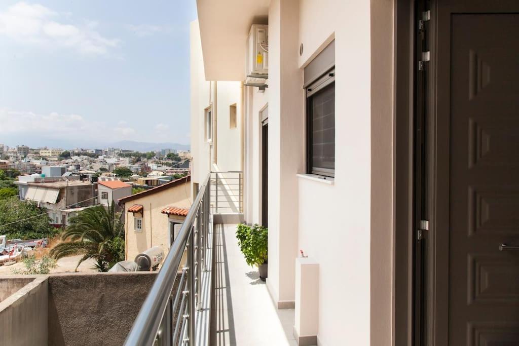 Minimal Loft Art With Sea View Over Heraklion Harbour المظهر الخارجي الصورة
