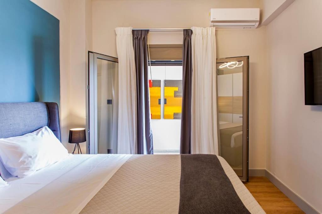 Minimal Loft Art With Sea View Over Heraklion Harbour المظهر الخارجي الصورة