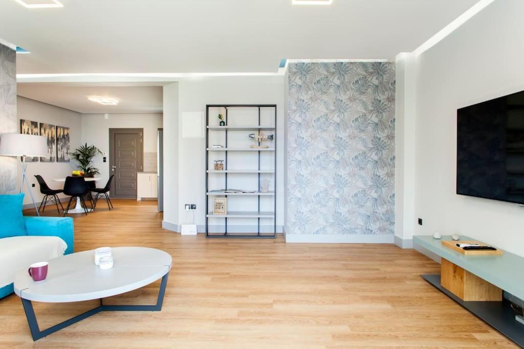 Minimal Loft Art With Sea View Over Heraklion Harbour المظهر الخارجي الصورة